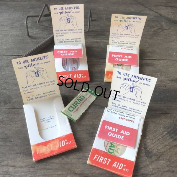 画像7: Vintage Reddy Kilowatt First Aid Kit (B672)