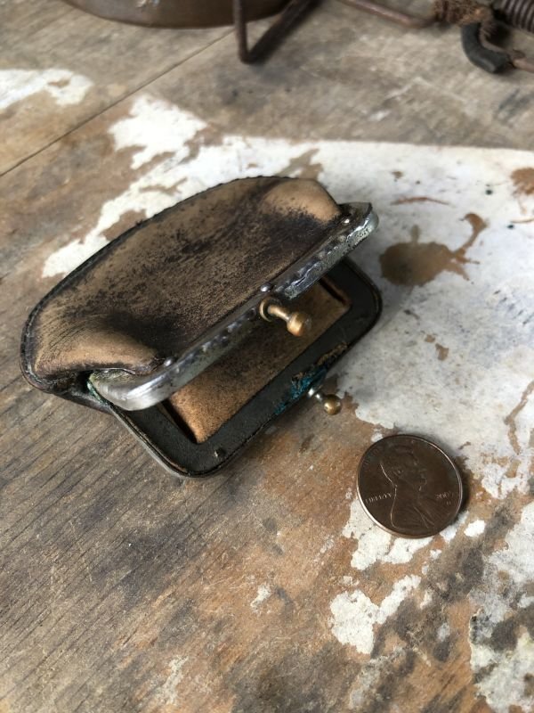 画像2: Vintage Small Leather Wallet (B796)