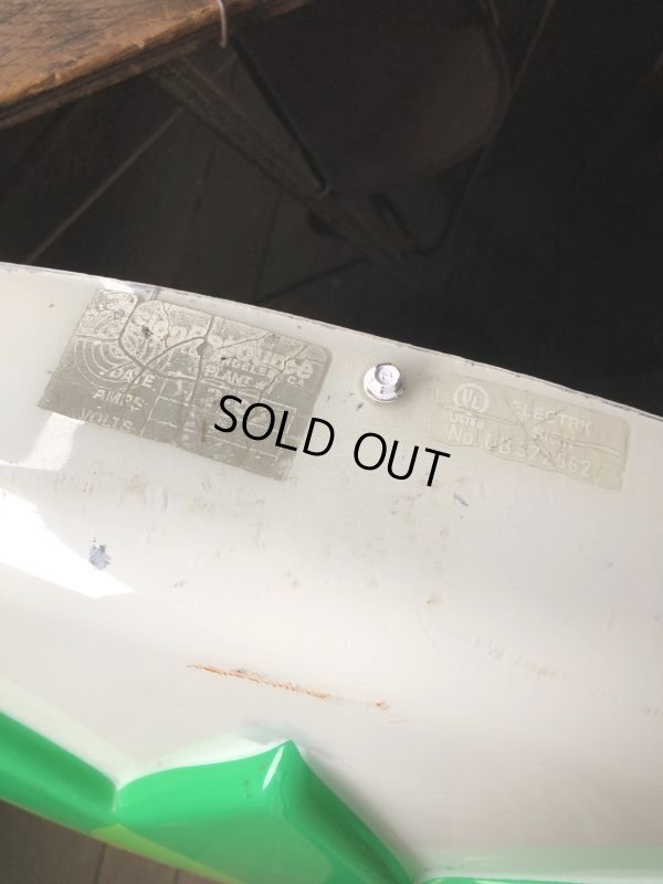 画像3: 【店舗引き取り限定】 Vintage Advertising BP British Petroleum Old Logo Lighted Store Sign (B841)