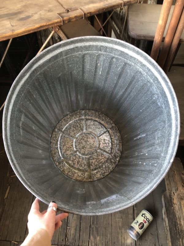 画像5: Vintage Galvanized Steel Metal Garbage Trash Can (B858)