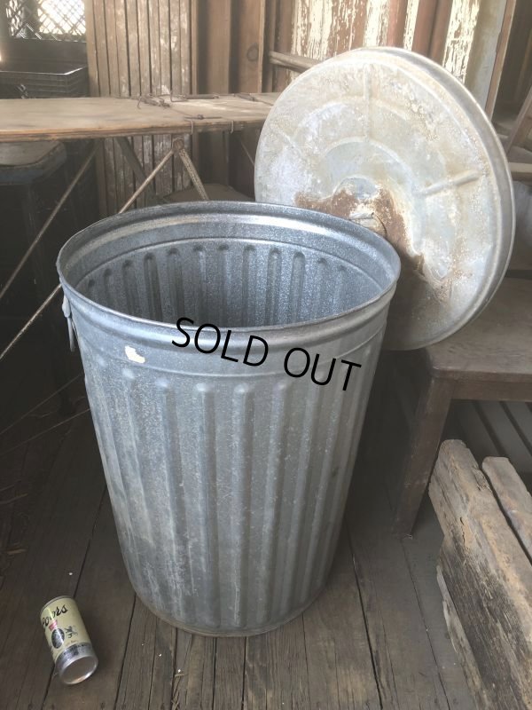 画像7: Vintage Galvanized Steel Metal Garbage Trash Can (B859)