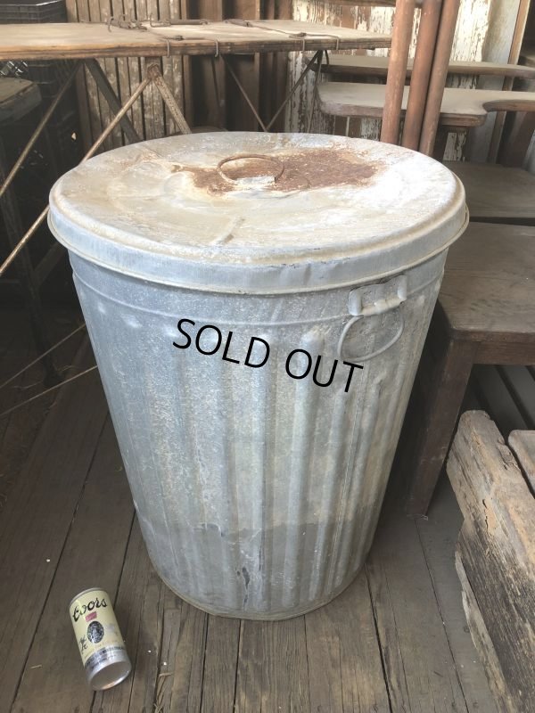 画像8: Vintage Galvanized Steel Metal Garbage Trash Can (B859)