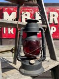 Vintage Dietz Little Wizard Hurricane Lantern (B891)