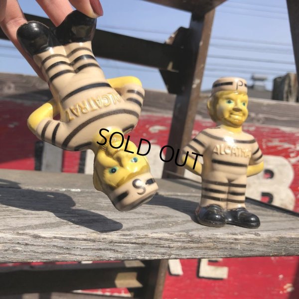 画像11: Vintage Alcatraz Souvenir Inmate Prisoners Salt & Pepper Shakers (B893)