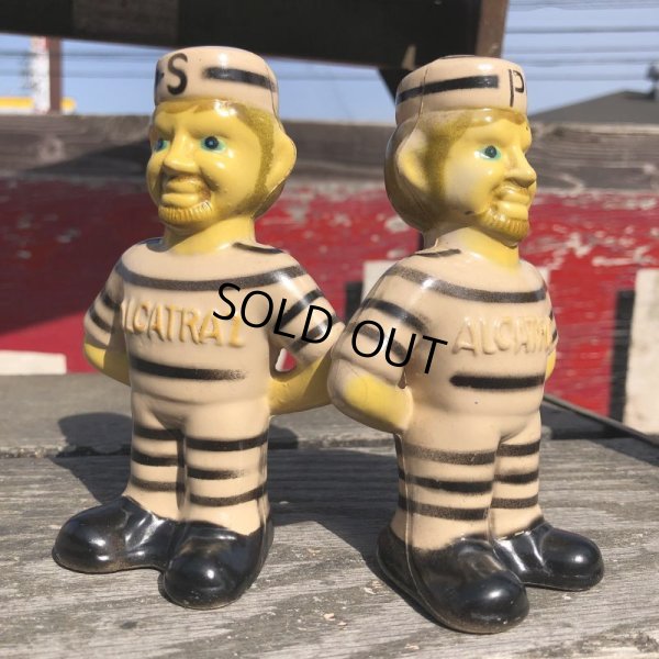 画像5: Vintage Alcatraz Souvenir Inmate Prisoners Salt & Pepper Shakers (B893)