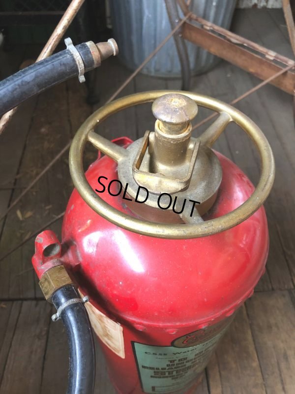画像10: Vintage Conquest Fire Extinguisher (B968)