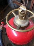 画像11: Vintage Conquest Fire Extinguisher (B968)