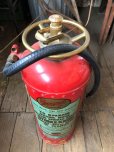 画像2: Vintage Conquest Fire Extinguisher (B968) (2)