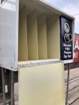 画像15: Vintage Stant Gas Oil Radiator Caps Gas Station Metal Display Cabinet (M018)