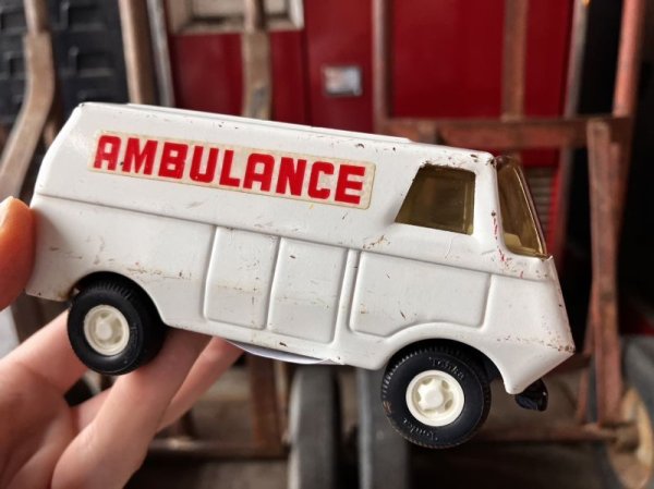 画像1: Vintage Tonka AMBLANCE EMERGENCY VAN (M014) 