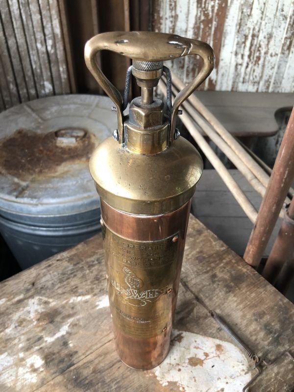 画像2: 20s Antique Nuswift J. Blakeborough & Sons Brass Fire Extinguisher (M019)