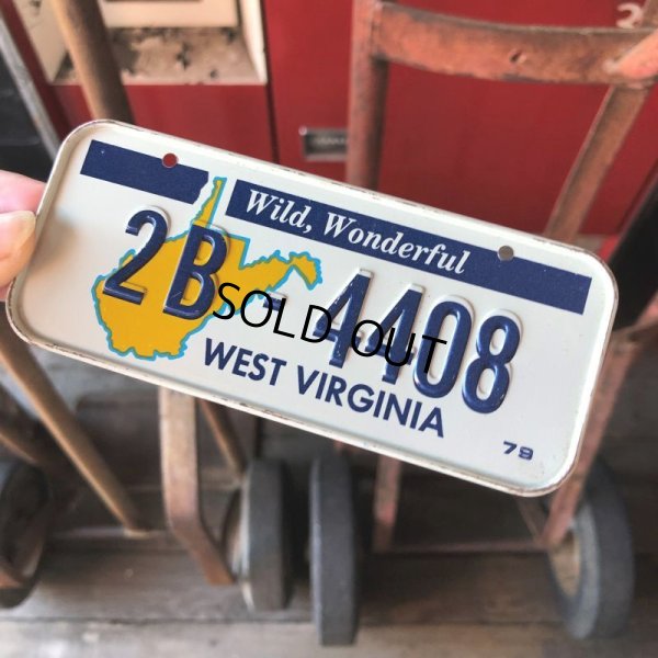 画像1: 70s Vintage Bicycle License Plate 1979 WEST VIRGINIA 2B-4408  (M104)