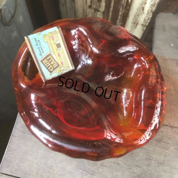 画像1: Vintage Mid Century Glass Ashtray Red (M132) 