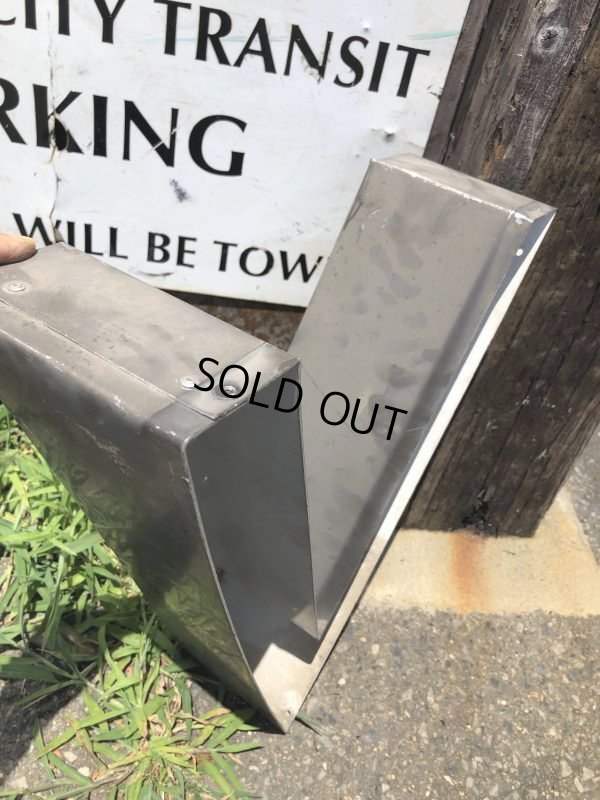 画像4: Vintage Advertising Store Display Letters Sign “ V ” (M010)