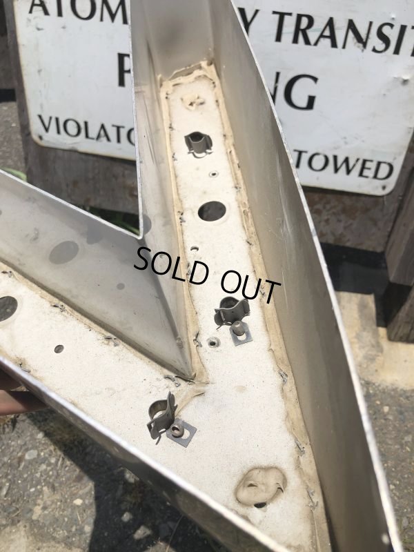 画像5: Vintage Advertising Store Display Letters Sign “ V ” (M010)