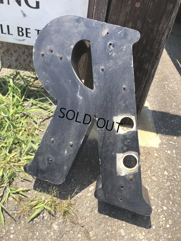 画像4: Vintage Advertising Store Display Letters Sign BxR “ R ” (M036)