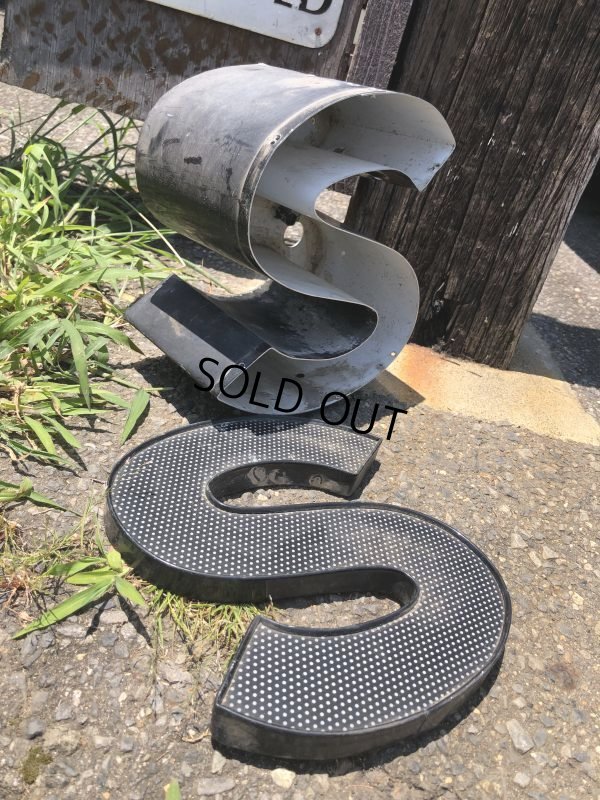 画像4: Vintage Advertising Store Display Letters Sign Dot “ S ” (M033)