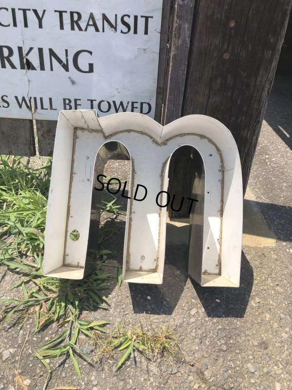 画像1: Vintage Advertising Store Display Letters Sign “ m ” (M042) 