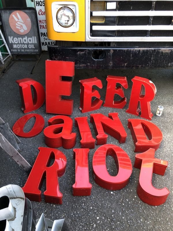 画像9: Vintage Advertising Store Display Letters Sign / Red “ E ” (M051)
