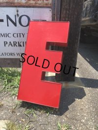 Vintage Advertising Store Display Letters Sign / Red “ BIG E ” (M045) 