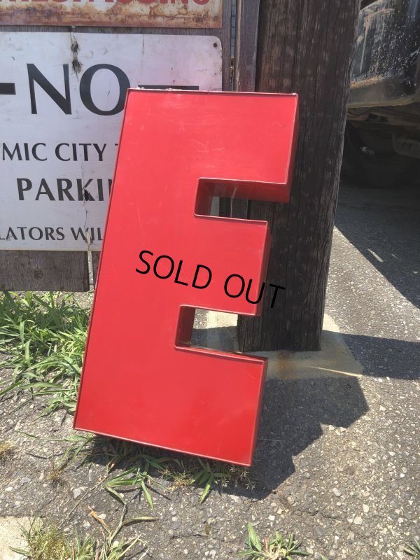 画像1: Vintage Advertising Store Display Letters Sign / Red “ BIG E ” (M045) 