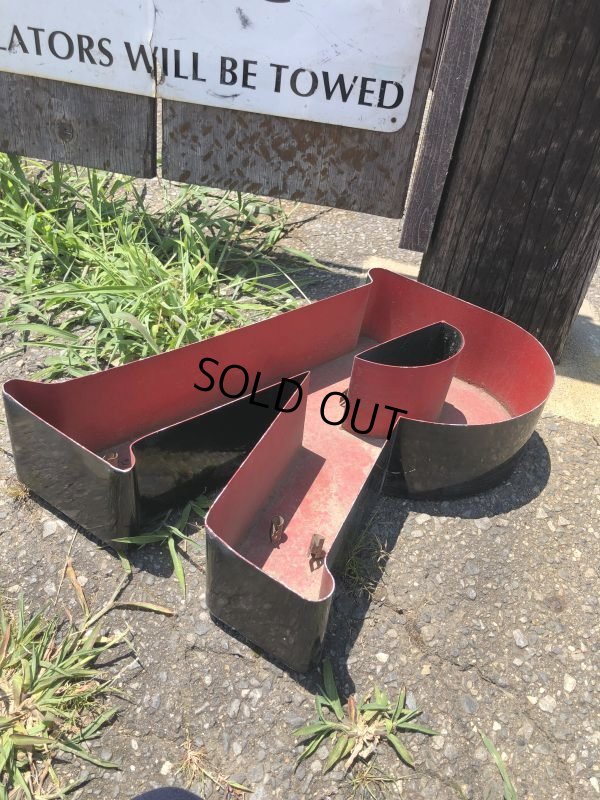 画像7: Vintage Advertising Store Display Letters Sign BxR “ R ” (M036)