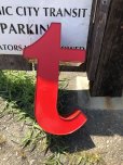 画像1: Vintage Advertising Store Display Letters Sign / Red “ t ” (M058)  (1)