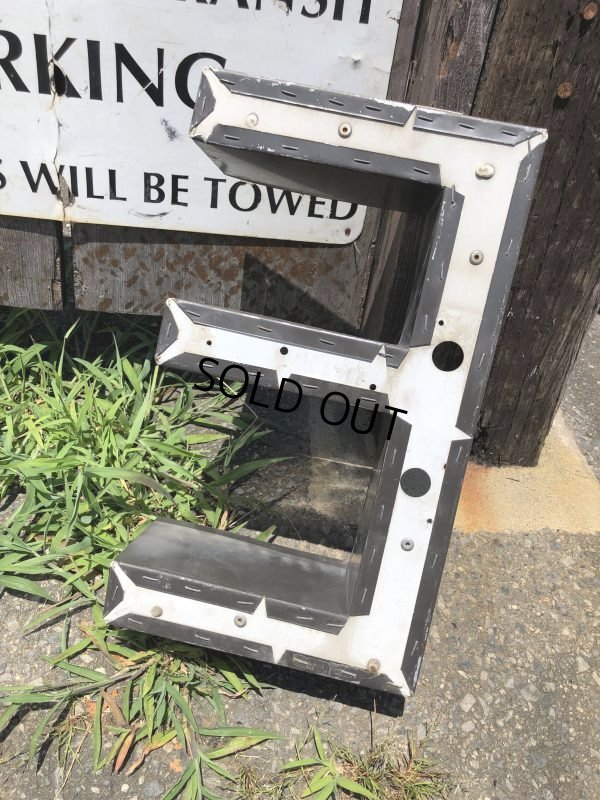 画像3: Vintage Advertising Store Display Letters Sign “ E ” (M008)