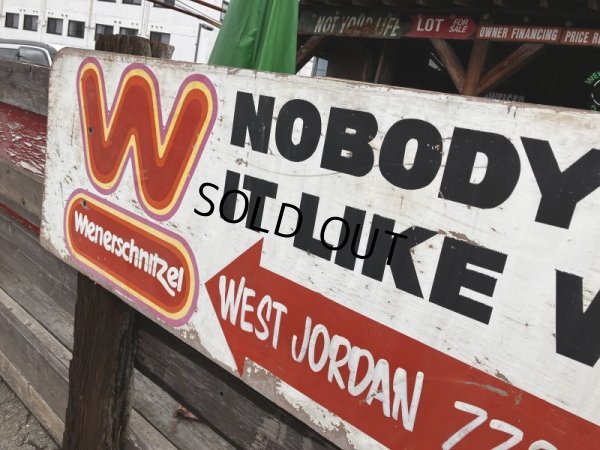 画像4: 【店舗引き取り限定】 Vintage Advertising Wienerschnitzel Hot Dogs Store Display Wooden Sign (M201) 