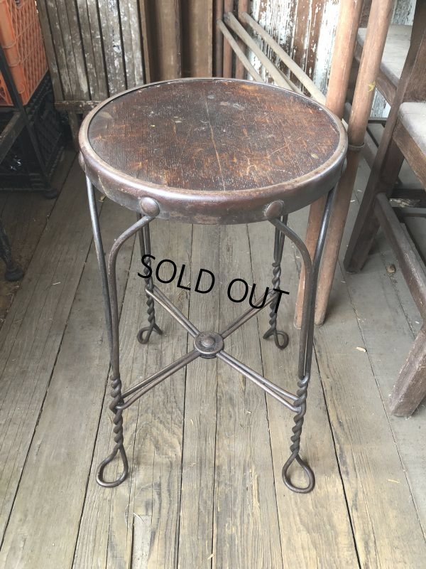 画像22: 1900s Antique ROYAL M.M CO CHICAGO Ice Cream Parlor Stool Twisted Iron Legs (M203) 