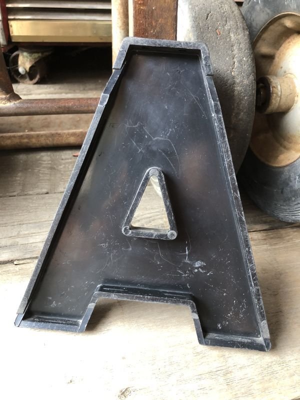 画像3: Vintage USA Original Movie Theatre Marquee Letter Signs “ A ”  (M245) 