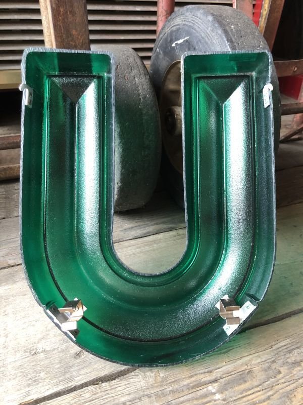 画像3: Vintage USA Original Movie Theatre Marquee Letter Signs “ U ”  (M255) 