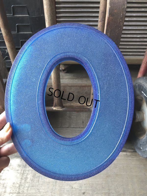 画像1: Vintage USA Original Movie Theatre Marquee Letter Signs “ O ”  (M247) 