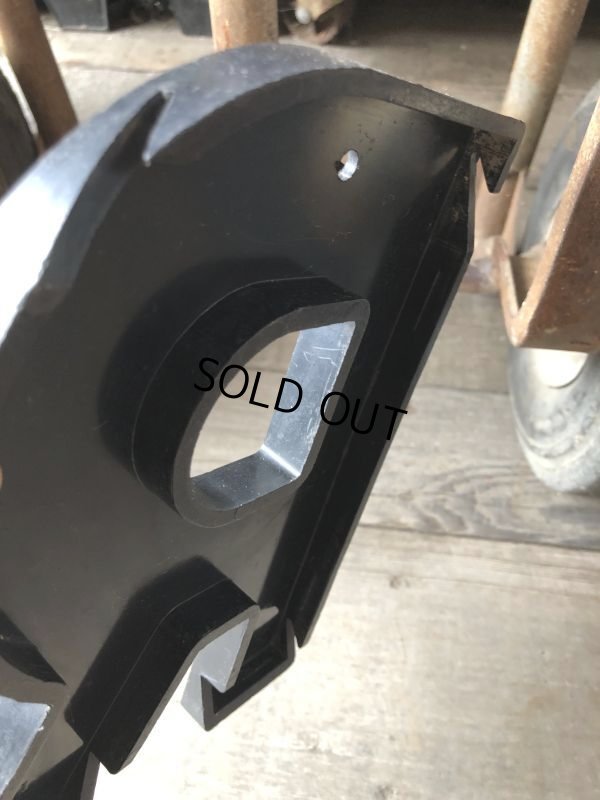 画像5: Vintage USA Original Movie Theatre Marquee Letter Signs “ R ”  (M242) 