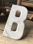 画像2: Vintage USA Original Movie Theatre Marquee Letter Signs “ B ”  (M233)  (2)