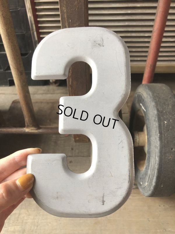 画像1: Vintage USA Original Movie Theatre Marquee Letter Signs “ 3 ”  (M240) 