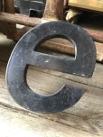 画像2: Vintage Advertising Store Display Letters Sign “ e ”  (M225)  (2)