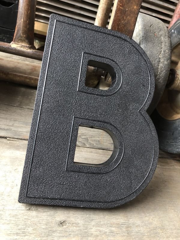 画像2: Vintage USA Original Movie Theatre Marquee Letter Signs “ B ”  (M246) 