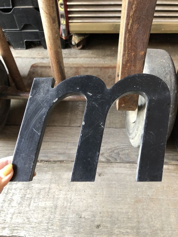 画像1: Vintage Advertising Store Display Letters Sign “ m ”  (M221) 