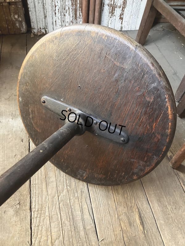 画像8: Antique 3 Legged Cast Iron Ornamental Pub Cafe Saloon Table (M288) 