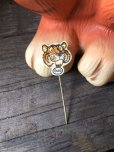 画像1: Vintage Esso Exxon Tiger Advertising Pin (M384) (1)