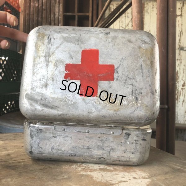 画像6: Vintage Hungary ll.SZ.MENTODOBOZ Red Cross First Aid Box (M464)