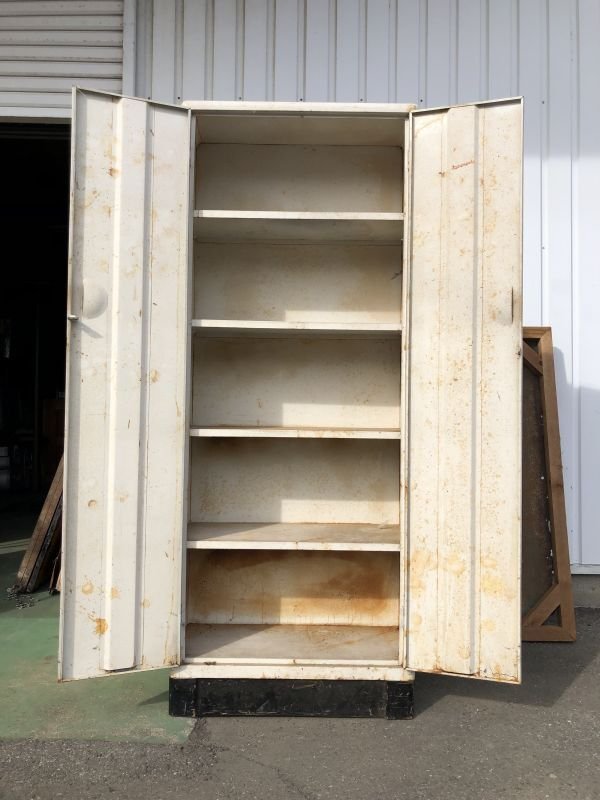 画像7: Vintage USA Industrial Steel Locker Cabinet (M495)
