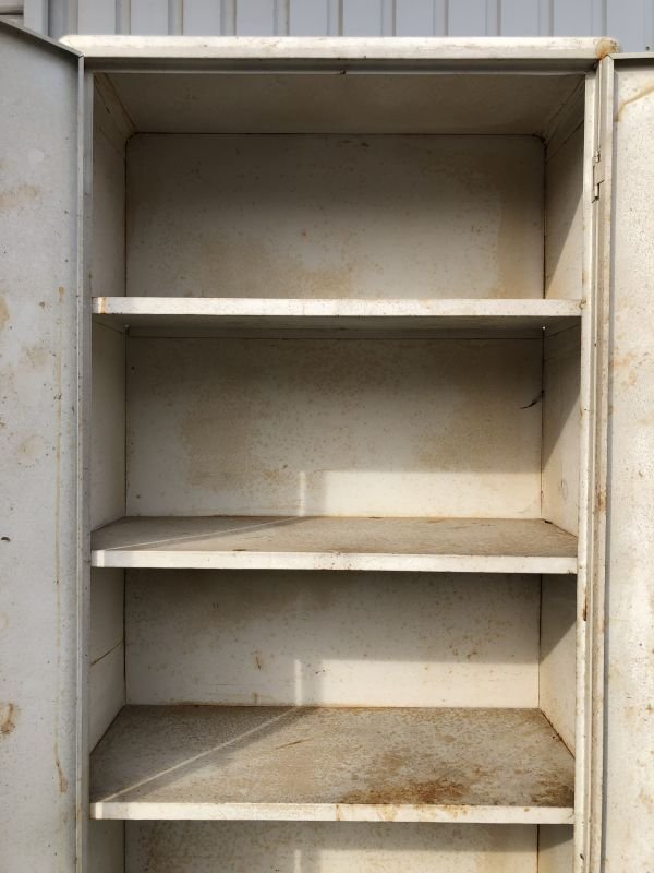 画像14: Vintage USA Industrial Steel Locker Cabinet (M495)