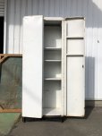 画像2: Vintage USA Industrial Steel Locker Cabinet (M494) (2)