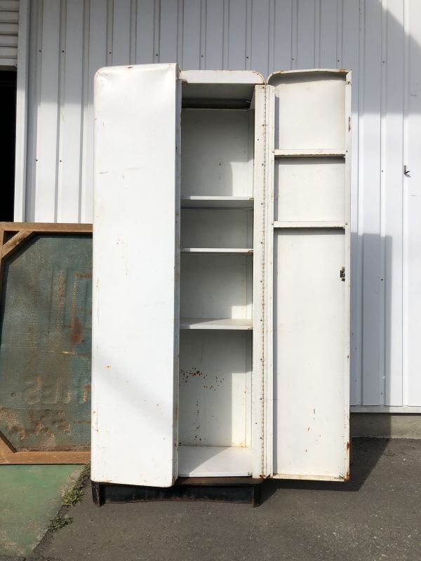 画像2: Vintage USA Industrial Steel Locker Cabinet (M494)