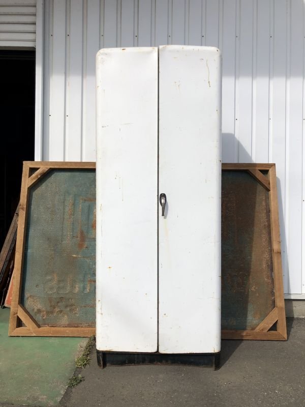 画像1: Vintage USA Industrial Steel Locker Cabinet (M494)