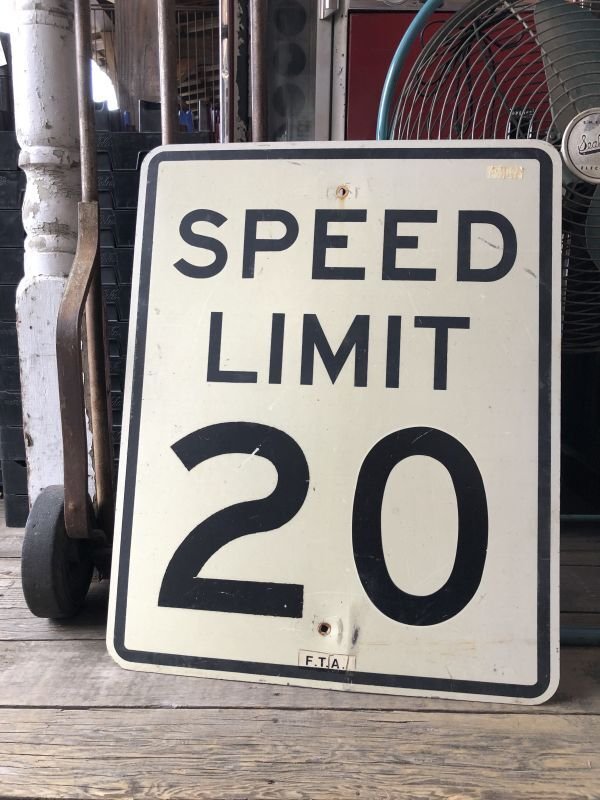 画像1: Vintage Road Sign SPEED LIMIT 20 (M520)