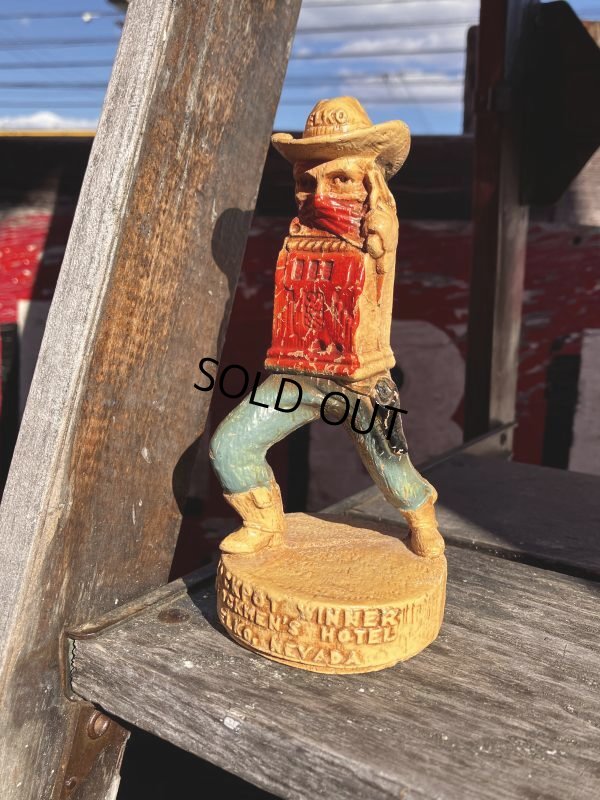 画像2: 50s Advertising Hotel Elko Nevada Slot Machine Cowboy figurine (M555)