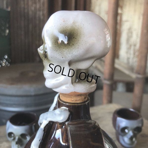 画像25: 50s Vintage SKULL " LAY OFF " Poison Decanter Bottle w/Shot Glass (B619)